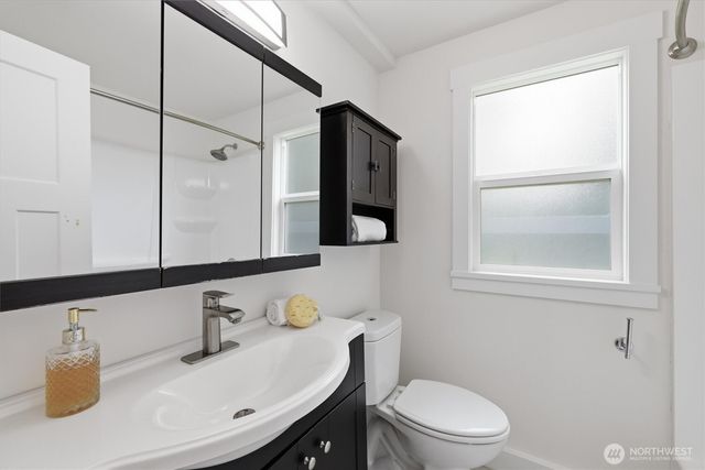 1651 SW 114th Street, Seattle, WA 98146