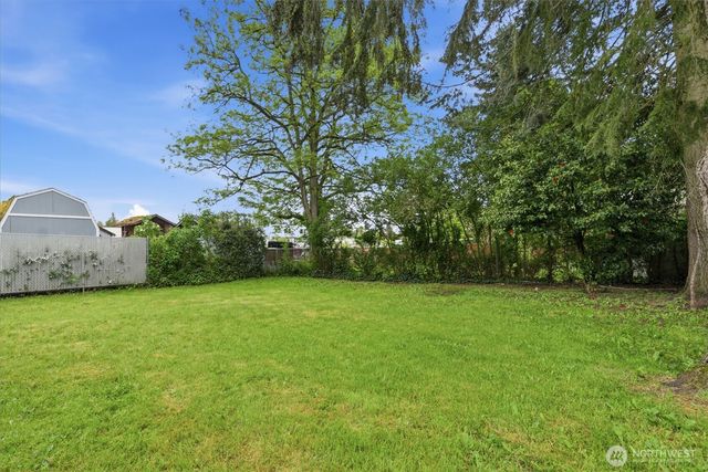 1651 SW 114th Street, Seattle, WA 98146
