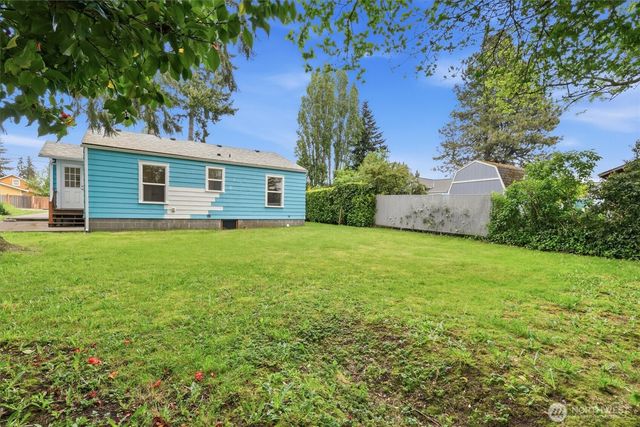 1651 SW 114th Street, Seattle, WA 98146