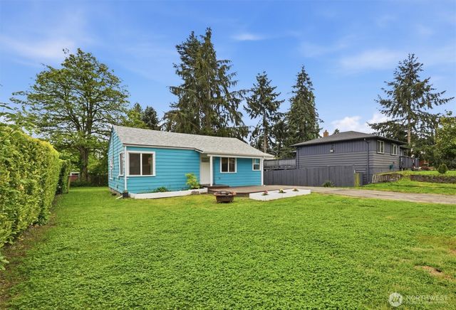 1651 SW 114th Street, Seattle, WA 98146