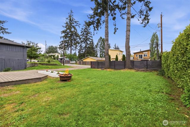 1651 SW 114th Street, Seattle, WA 98146