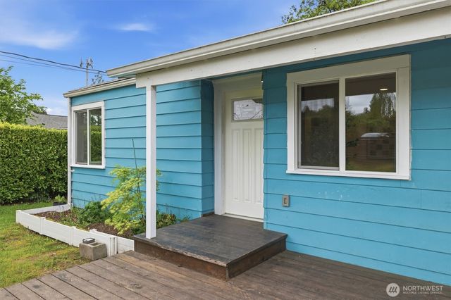 1651 SW 114th Street, Seattle, WA 98146