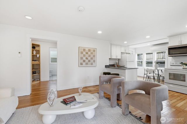1651 SW 114th Street, Seattle, WA 98146