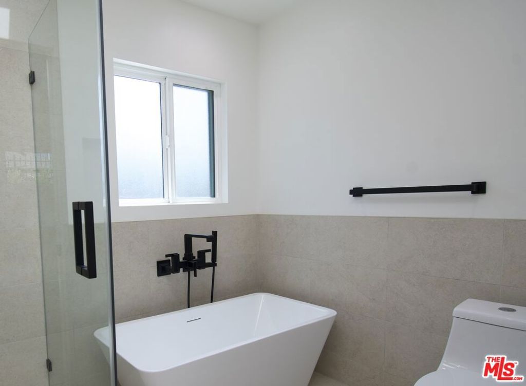 Image 17 of property listing at 5660 Spokane Street, Los Angeles, CA 90016