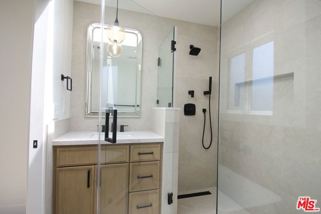 Image 18 of property listing at 5660 Spokane Street, Los Angeles, CA 90016