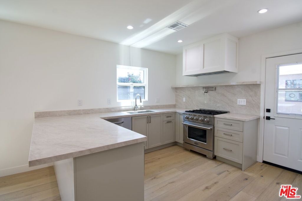 Image 21 of property listing at 5660 Spokane Street, Los Angeles, CA 90016