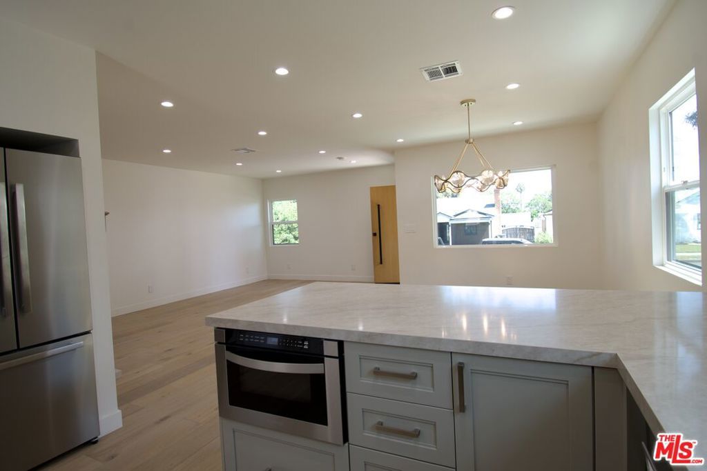 Image 23 of property listing at 5660 Spokane Street, Los Angeles, CA 90016