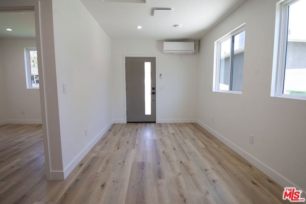 Image 32 of property listing at 5660 Spokane Street, Los Angeles, CA 90016