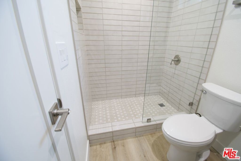 Image 38 of property listing at 5660 Spokane Street, Los Angeles, CA 90016