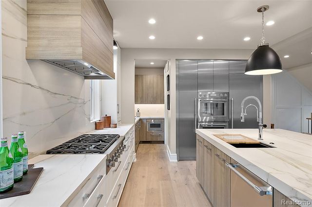 345 Kimberly Street, Birmingham, MI 48009