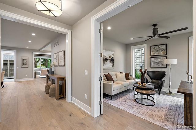 345 Kimberly Street, Birmingham, MI 48009