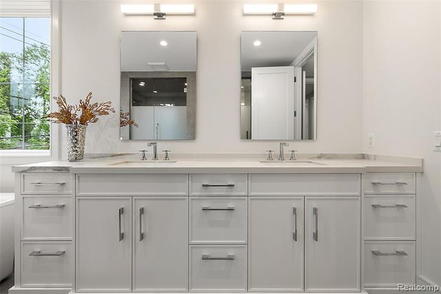 345 Kimberly Street, Birmingham, MI 48009