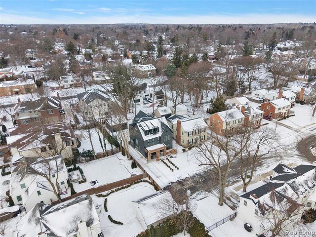 345 Kimberly Street, Birmingham, MI 48009