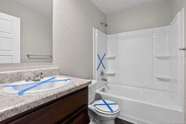 3917 ASHER ALY, St Hedwig, TX 78152