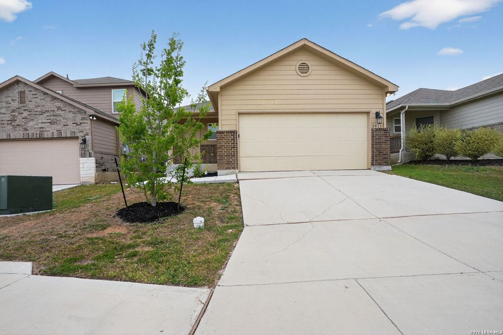 3917 ASHER ALY, St Hedwig, TX 78152
