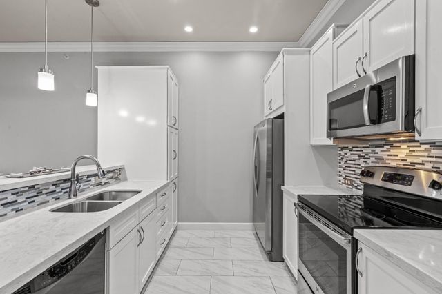 1900 Genesee Street 403, Houston, TX 77006