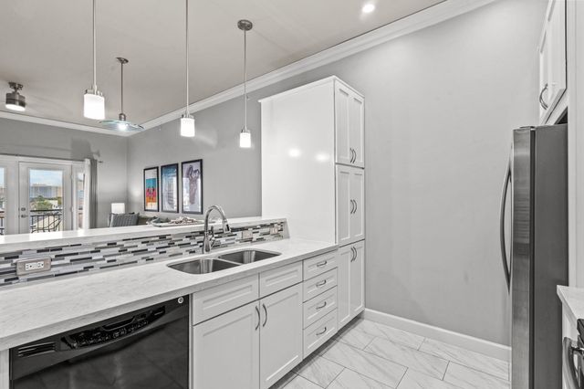 1900 Genesee Street 403, Houston, TX 77006