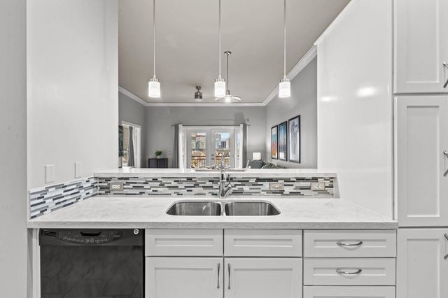 1900 Genesee Street 403, Houston, TX 77006