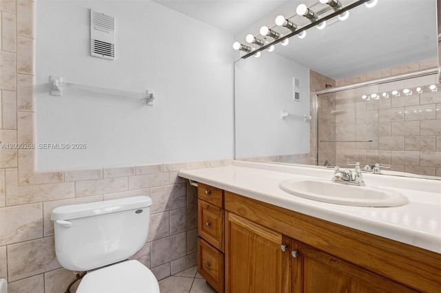 250 Jacaranda Dr 508, Plantation, FL 33324