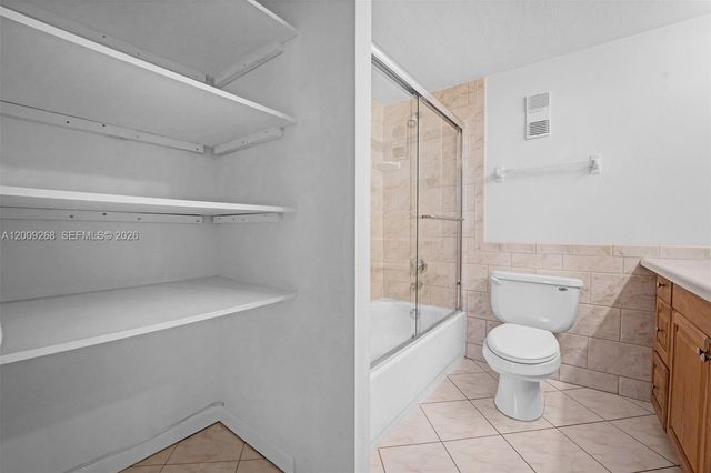 250 Jacaranda Dr 508, Plantation, FL 33324