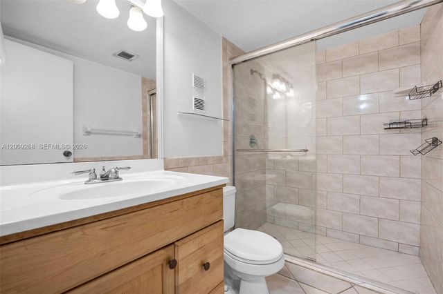 250 Jacaranda Dr 508, Plantation, FL 33324