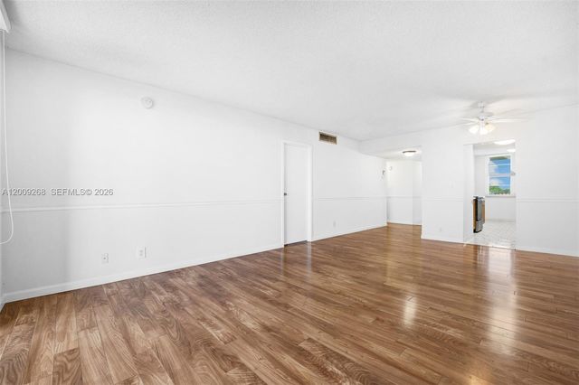 250 Jacaranda Dr 508, Plantation, FL 33324