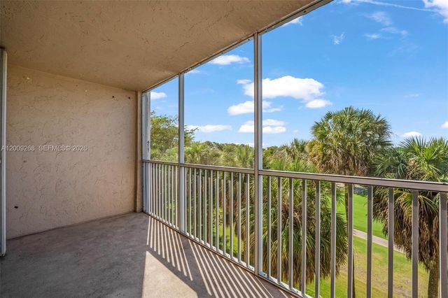 250 Jacaranda Dr 508, Plantation, FL 33324