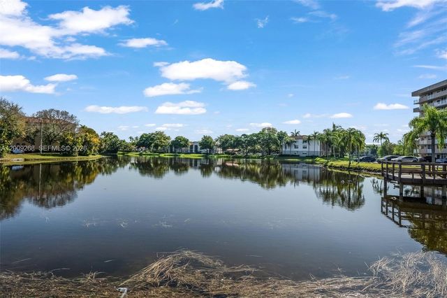 250 Jacaranda Dr 508, Plantation, FL 33324