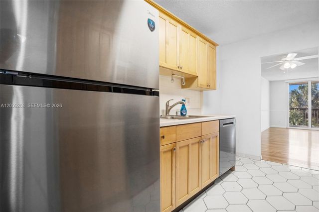 250 Jacaranda Dr 508, Plantation, FL 33324