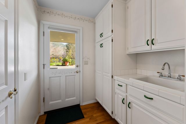 1345 NE 9th Street, Grants Pass, OR 97526