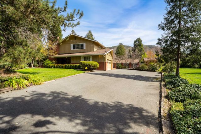 1345 NE 9th Street, Grants Pass, OR 97526