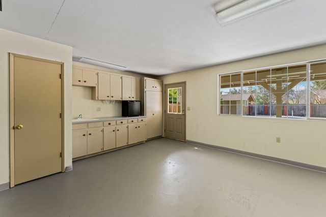 1345 NE 9th Street, Grants Pass, OR 97526