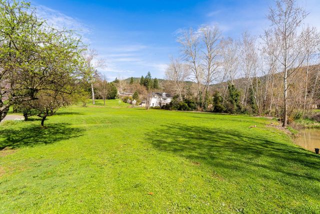 1345 NE 9th Street, Grants Pass, OR 97526