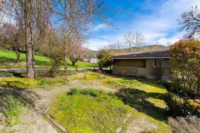 1345 NE 9th Street, Grants Pass, OR 97526