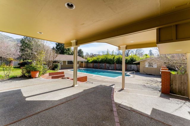 1345 NE 9th Street, Grants Pass, OR 97526