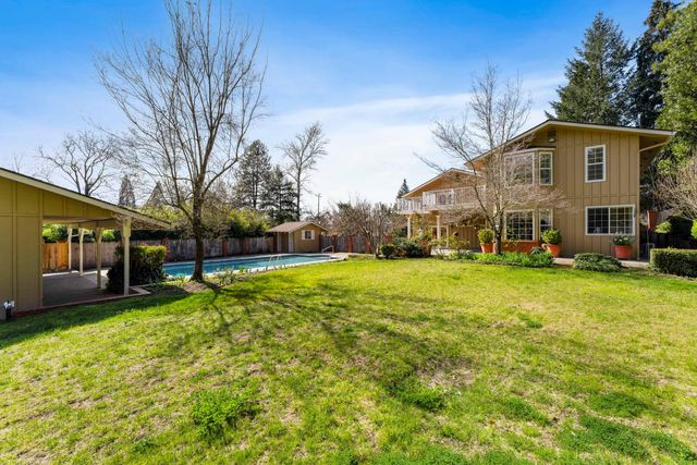 1345 NE 9th Street, Grants Pass, OR 97526