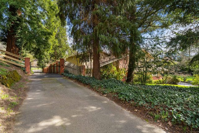 1345 NE 9th Street, Grants Pass, OR 97526