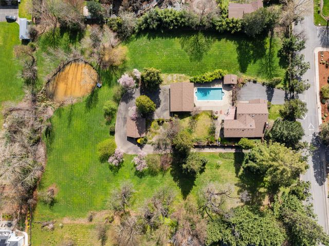 1345 NE 9th Street, Grants Pass, OR 97526