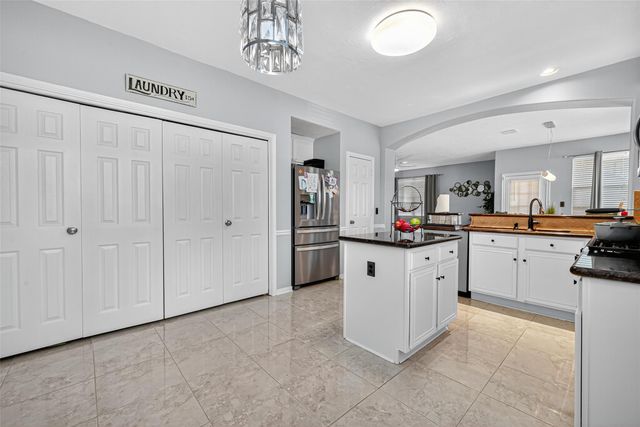 15975 W Bellefontaine Way, Tomball, TX 77377