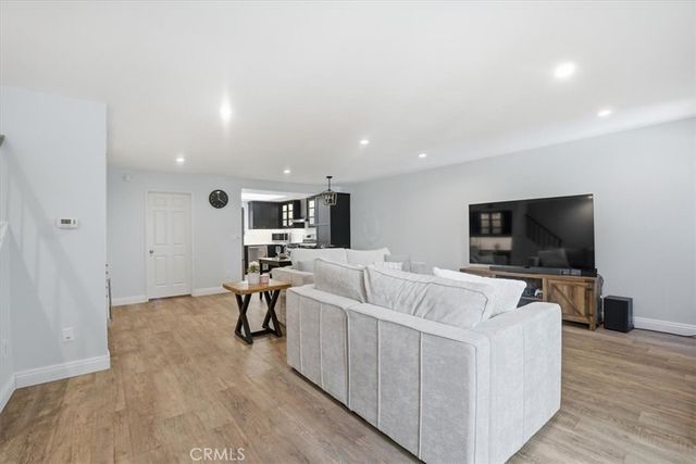 9960 Owensmouth Ave 21, Chatsworth, CA 91311