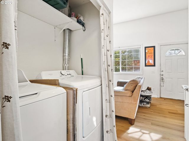 9004 N MOHAWK Ave, Portland, OR 97203