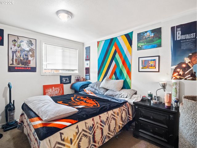 9004 N MOHAWK Ave, Portland, OR 97203