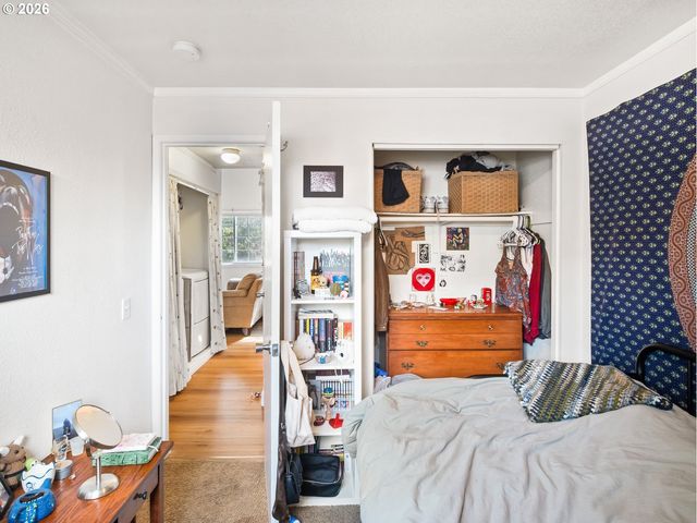 9004 N MOHAWK Ave, Portland, OR 97203