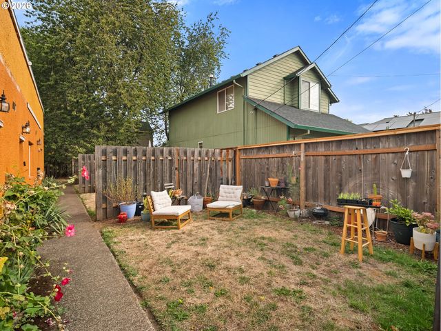 9004 N MOHAWK Ave, Portland, OR 97203