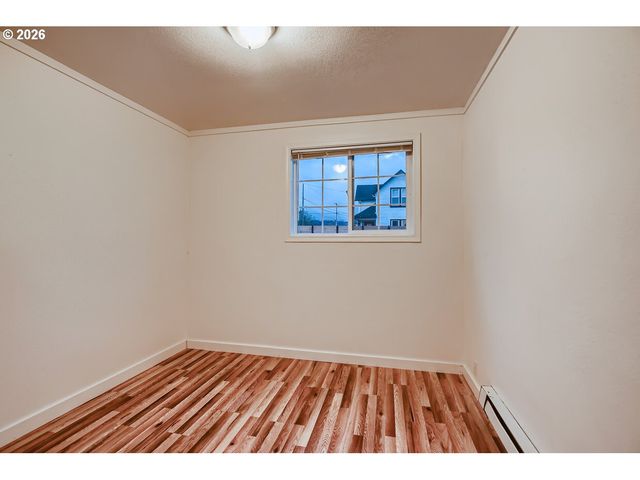 9004 N MOHAWK Ave, Portland, OR 97203