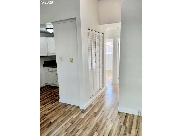 9004 N MOHAWK Ave, Portland, OR 97203