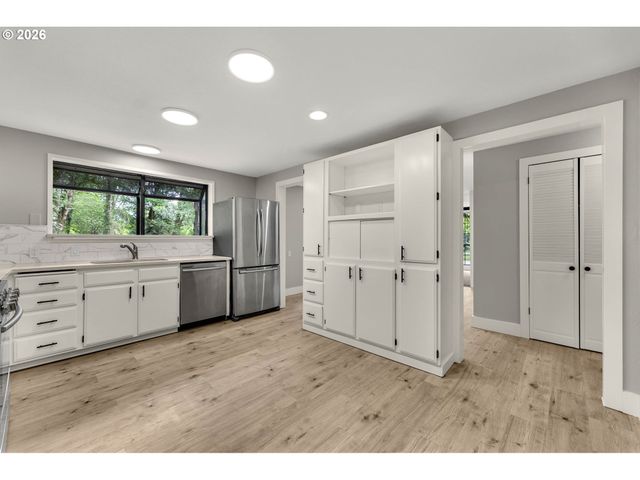 30921 Nw SPENCER Rd, La Center, WA 98629