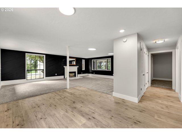 30921 Nw SPENCER Rd, La Center, WA 98629