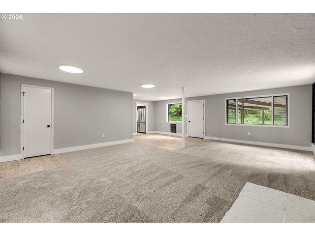 30921 Nw SPENCER Rd, La Center, WA 98629