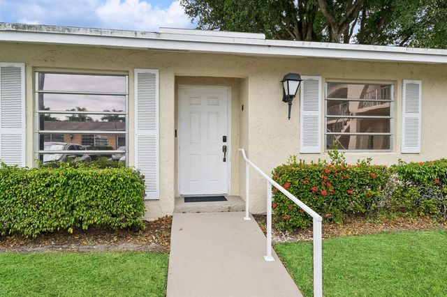 13725 Flora Place D, Delray Beach, FL 33484